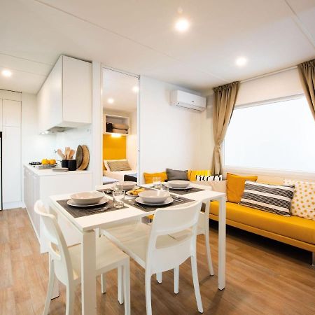 Premium Mobile Home In Novalja Buitenkant foto